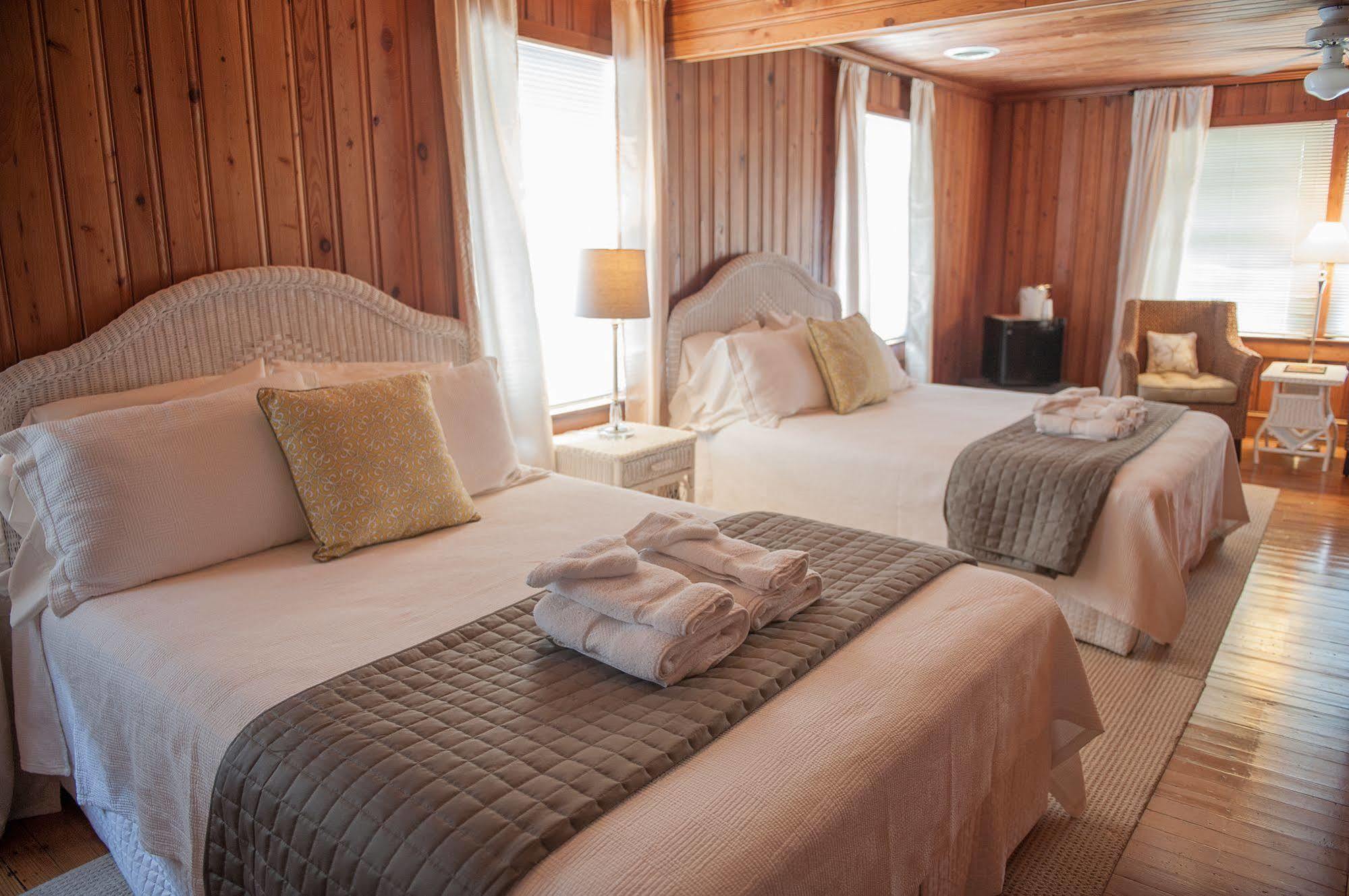 Cypress House Inn 악마 힐스 외부 사진